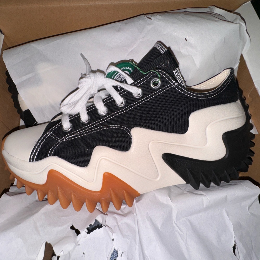 BRAND NEW CONVERSE RUN STAR MOTION (UNISEX)